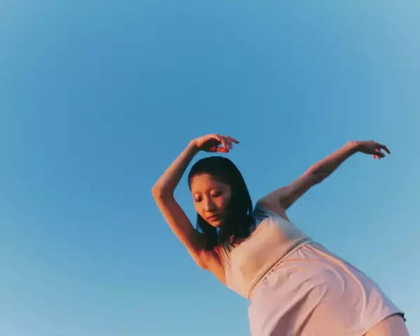 「創業93年目、女性の身体に向き合ってきたタカギが立ち上げた自社ブランド「AROMATIQUE」とDANSKINのコラボ。自社工場の縫製技術に支えられたプロダクトとは」の画像