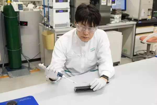 「熱意と好奇心で「”400種類”の壁」に挑んだ30年。嗅覚受容体の反応を網羅的に解析する技術「ScentVista 400™」を確立するまで。」の画像