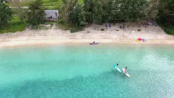 奄美大島、海まで5秒の絶景宿「Le GRAND BLEU」が今夏本格始動。ビーチフロントで叶える、贅沢なプライベートBBQ体験を提供開始