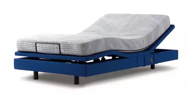 “ハローシモンズ！”の音声で起動　次世代型電動ベッド「シムレスト」新登場