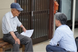 【岐阜県飛騨市】郵便局員が高齢者宅の訪問へ、安心して住み続けられる地域づくりのため”地域見守り相談員”として支える官民連携事業
