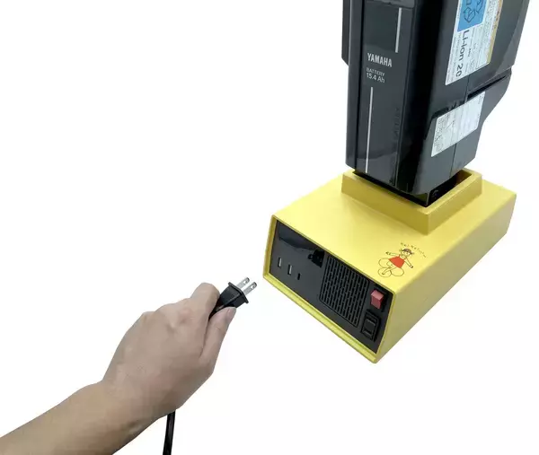 「自転車のバッテリーでお湯を沸かし、電気毛布で暖を取る! インバーターで防災を身近に」の画像