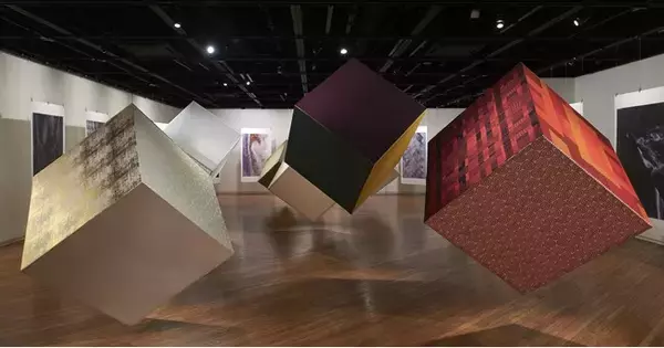 《 KYOTO nuno nuno 》NUNO 須藤玲子、林雅之、we+ によるテキスタイルインスタレーション