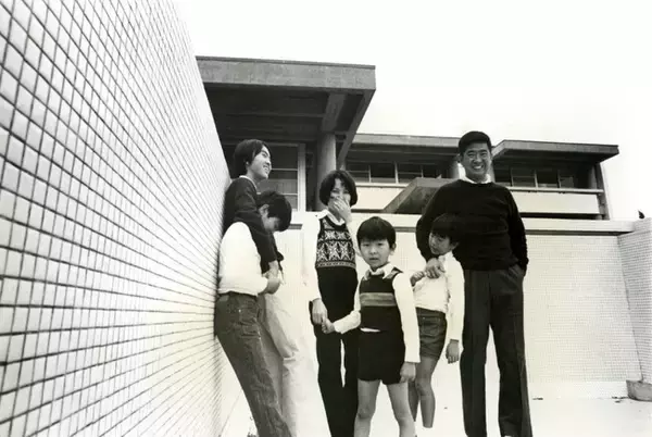 豪放磊落な父・慎太郎、男たちを海よりも広い愛で包んだ母・典子――華麗なる一族「石原家」の特別な日々がいま明かされる。リレー・エッセイ『石原家の兄弟』10月16日刊行決定！