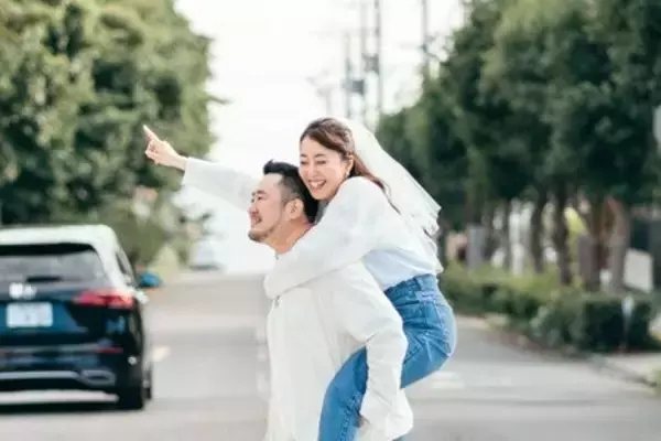 「結婚、みんなはどう祝ってる？“結婚式だけじゃない”祝い方を考える新サイト「結婚をきめたら、くふう marry」誕生の背景」の画像