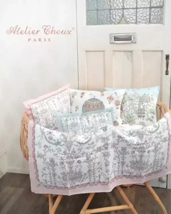 トワルドジュイやバルーンなどおしゃれなデザインのクッション！ベビールームやリビングが一気に垢抜ける！