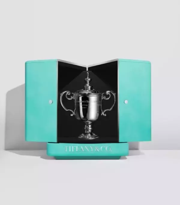 【TIFFANY & CO.】USTAとティファニー、約40年にわたるパートナーシップを祝し、2026年全米オープンを前に複数年契約を更新