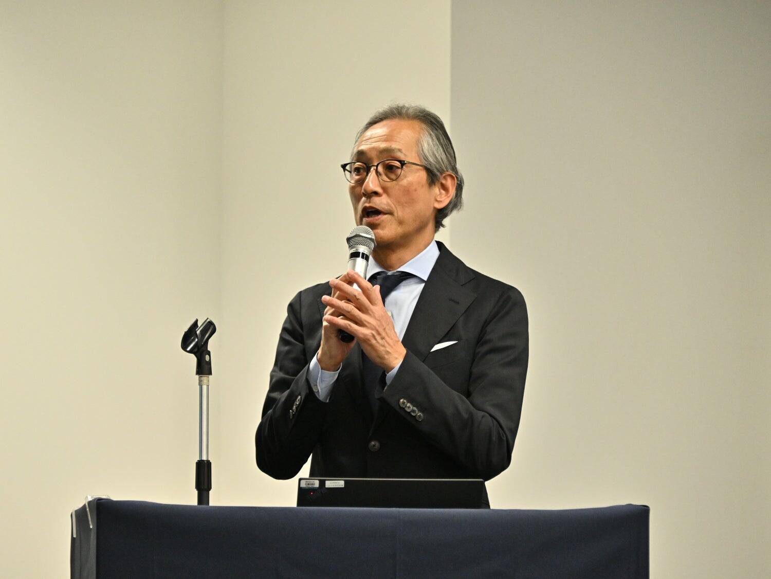 「人と人をつなぐ」企業ビジョンを担う人材戦略Ver.3.0がスタート　4.2 創業８周年を機に新卒採用に踏み切る「上場１年生」の人材史