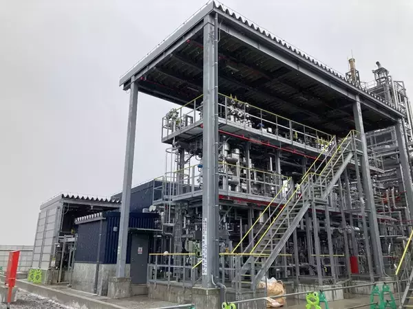 つばめBHB、INPEX「柏崎水素パーク」へ低温・低圧のオンサイト型アンモニア合成設備を納品、試験生産開始