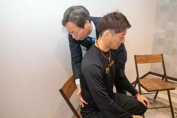 「「見える」僕が、「見えない」彼らから教わったこと。――極限のピッチで磨かれた「言葉のセンサー」が、ファイテンショップを訪れる一人ひとりの未来を支える力になる」の画像