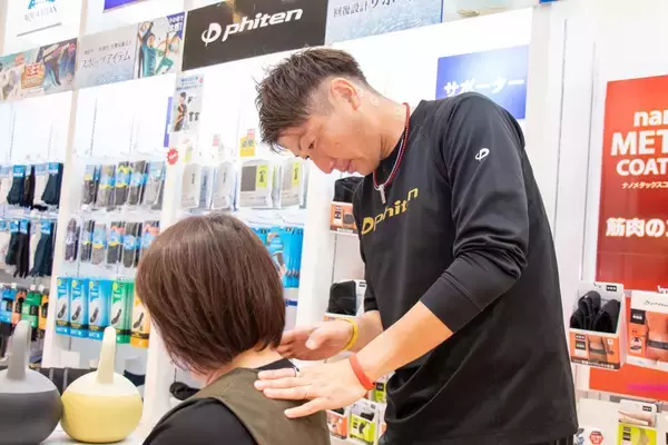 「「見える」僕が、「見えない」彼らから教わったこと。――極限のピッチで磨かれた「言葉のセンサー」が、ファイテンショップを訪れる一人ひとりの未来を支える力になる」の画像