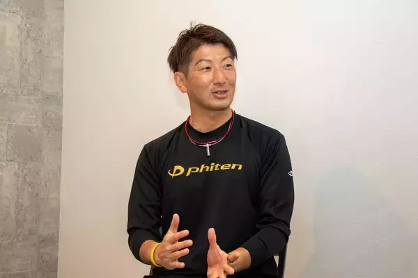 「「見える」僕が、「見えない」彼らから教わったこと。――極限のピッチで磨かれた「言葉のセンサー」が、ファイテンショップを訪れる一人ひとりの未来を支える力になる」の画像