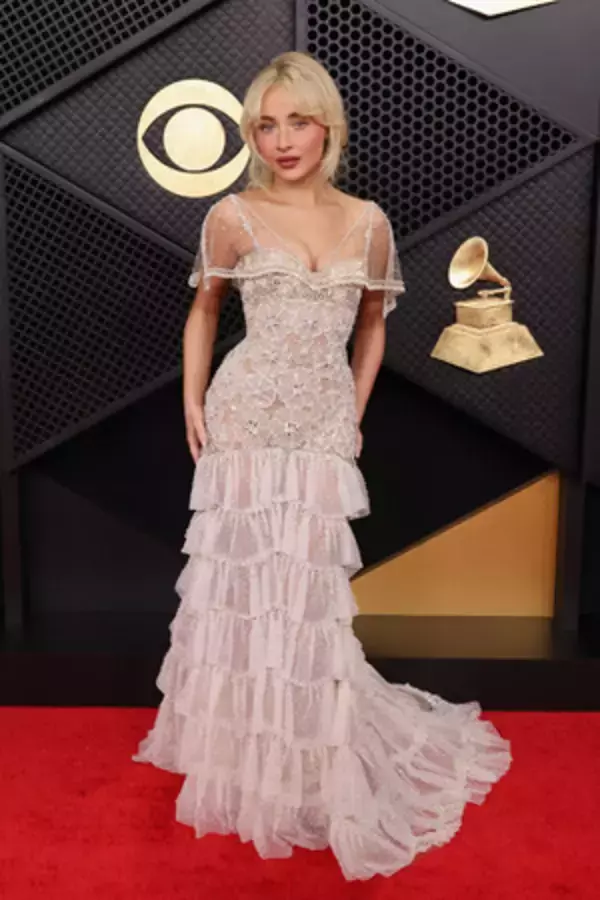 第68回グラミー賞授賞式にて、サブリナ・カーペンター、ソンバーら数々のセレブリティがヴァレンティノを着用