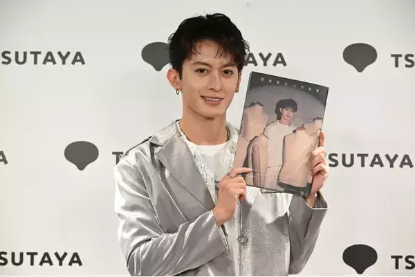 菊池修司が“素顔”をさらけ出す1st写真集を発売！「お客様の人生が少しでも鮮やかになるような役者活動を続けたい」