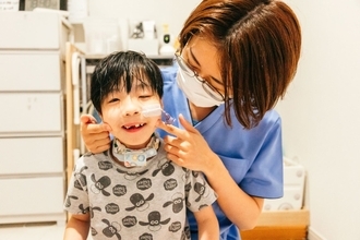 正職員じゃなくても、看護は続けられる。小児看護・教育・災害支援を行き来する看護師の“しなやかな働き方”