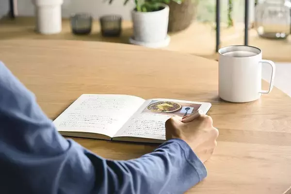 「「3種類の書き心地」をデザインしたコクヨのシリーズ「PERPANEP（ペルパネプ）」から新たに誕生した「ドイツ装ノート」の開発ストーリー」の画像