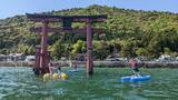 「日本初！淡水の琵琶湖で『全く濡れない水上サイクリング』が登場！滋賀県ナンバー１の観光パワースポット白鬚神社に行こう！琵琶湖高島市が誇るマリンアクティビティのメッカ」の画像1