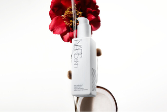 「ライトリフレクティング クレンジングオイル」のローンチを記念し、PRイベントを開催！Friend of NARS 志尊淳さんが登場
