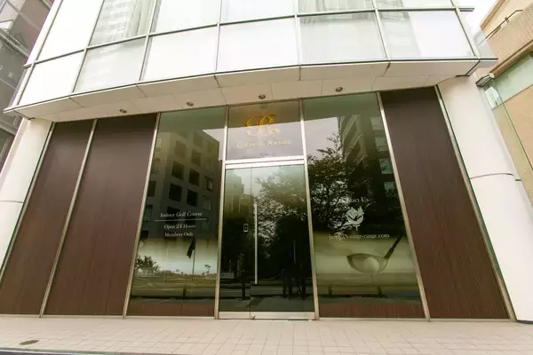 「創業時はビジネスとして成り立たないと指摘された"完全個室の1ブース"の新しいインドアゴルフの形。新たな業態を生み出した『Lounge Range（ラウンジレンジ）』が3年で60店舗に至った軌跡」の画像