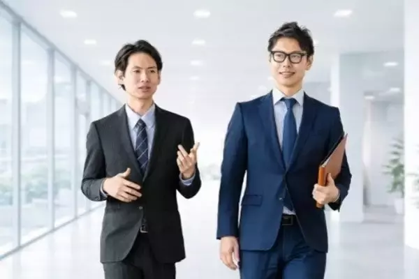 「顔より先に年齢が出る？ 見落としがちな「手・首・ひじ」の乾燥に注目今あらためて注目したい「医療グレードグリセリン」という保湿成分」の画像