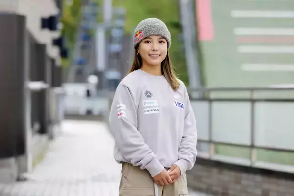 バッグメーカーのエース株式会社がスキージャンプ高梨沙羅選手とスポンサー契約を締結