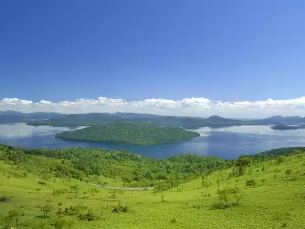 【北海道・弟子屈町】夏のひがし北海道・もっと自由に巡る大自然の旅、そして温泉街の夜まで楽しみつくす！