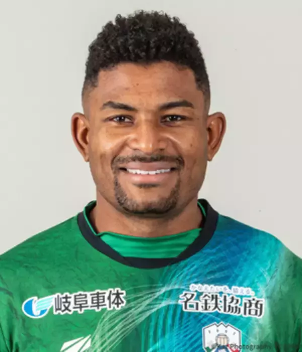 【栃木シティ】ヘニキ選手 FC岐阜より完全移籍加入のお知らせ