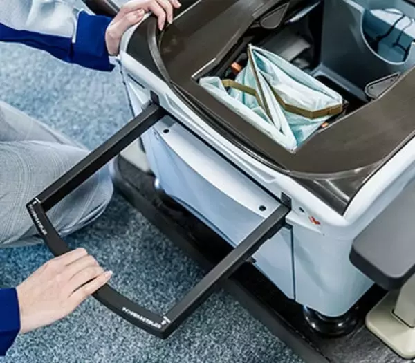 「技術が開く、未来のトビラ：排せつのお悩みに、これ1台 「ラフィーネキューブ」＋歩行サポート手すり「スムーディ」」の画像