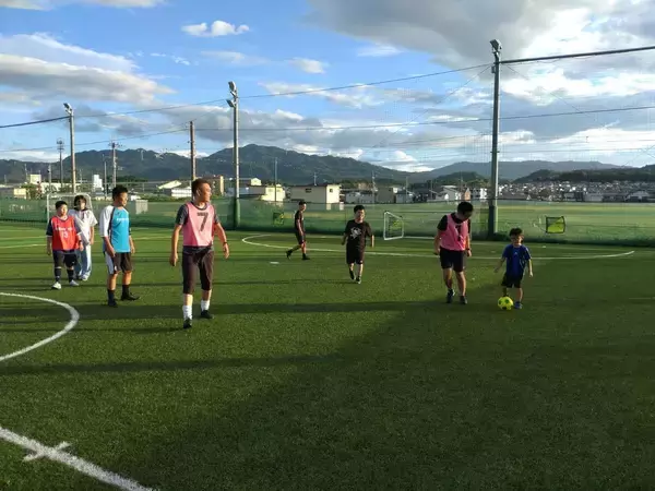 「歩いて楽しむミニサッカー「ウォーキングフットボール」の聖地をめざす。滋賀県湖南市のスタジアムから魅力を発信」の画像