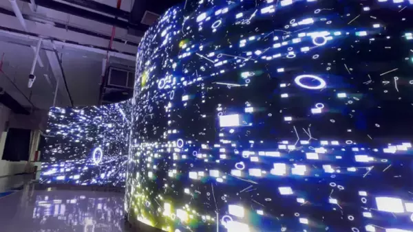 【製品紹介】『Ruby Curved LED』レンタル商品導入