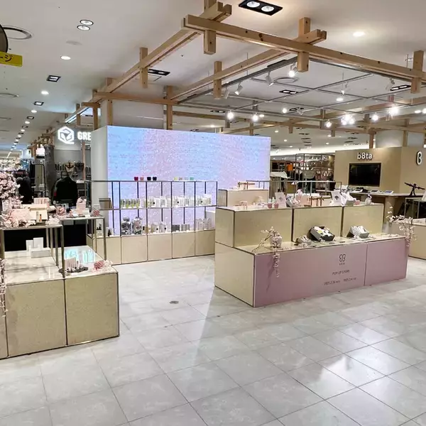 阪急うめだ本店で2/26(水)～uka初となるPOP UPを開催。uka代表 渡邉季穂とHOSOO 細尾多英子氏によるトークショーも