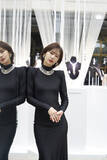「北川景子、神宮寺勇太 パリ・オートクチュール・コレクションに来場！ハリウッド俳優 ミシェル・ヨー、渡辺謙ら集結！ミキモトの新作ハイジュエリーで煌めきを纏う」の画像1