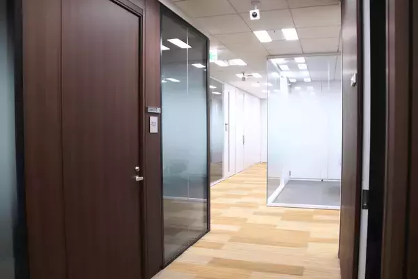 「重要なのは自分ではない誰かの視点に立つこと　社員自らが伝える4ユニットがもたらすアイザワ証券グループの変革」の画像