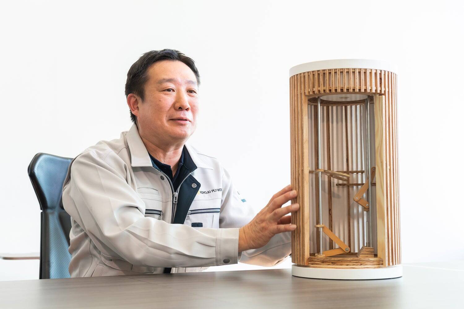 仮眠の文化を日本へ！世界初となる“立ち寝”仮眠ボックス「giraffenap」の開発秘話と広葉樹合板株式会社の新たな挑戦