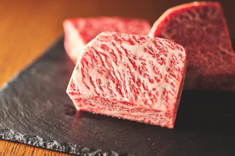 2023年3月10日（金）東京ミッドタウン八重洲に“最高級和牛×海鮮”鉄板焼きの新店舗「加藤牛肉店　小川のうに」がオープン！