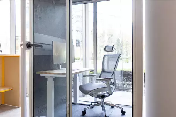 フォンブース「Kolo」のリースプランを開始。月々1.9万円～から導入可能。