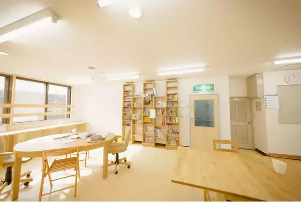 「NPOカタリバ、公立中学校の空き教室を活用し“子どもたちの居場所・リビングルーム”をつくるプロジェクトを始動」の画像