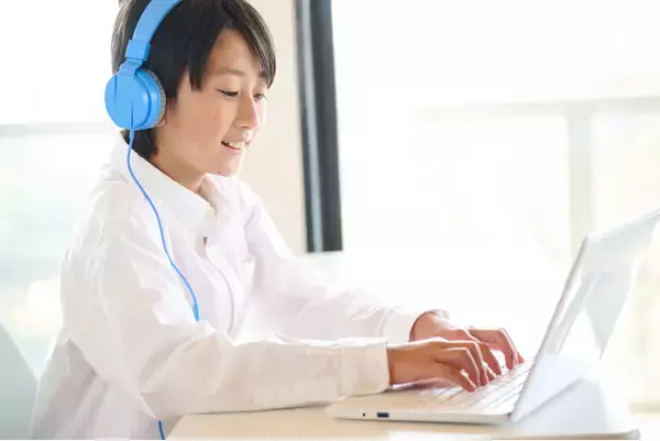 新時代の教育をリードする「ChatGPTで学ぶJavaScript」コース、4月1日新規開設