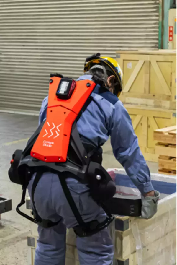 German Bionic Cray Xパワースーツが鋳造メーカー日本鋳造株式会社の鋳鋼工場での製品検査工程で活躍、繁忙期の負荷低減に取り組む