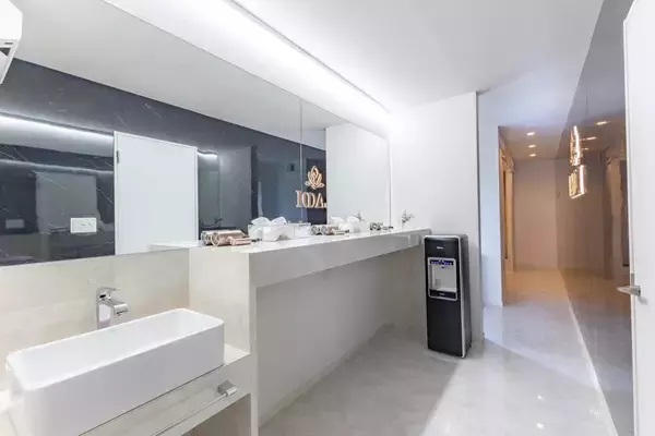 「受付スタッフもインストラクターもいない、滋賀県初「無人溶岩ホットヨガスタジオLAMI」。一人の消費者から創業者になったストーリー」の画像