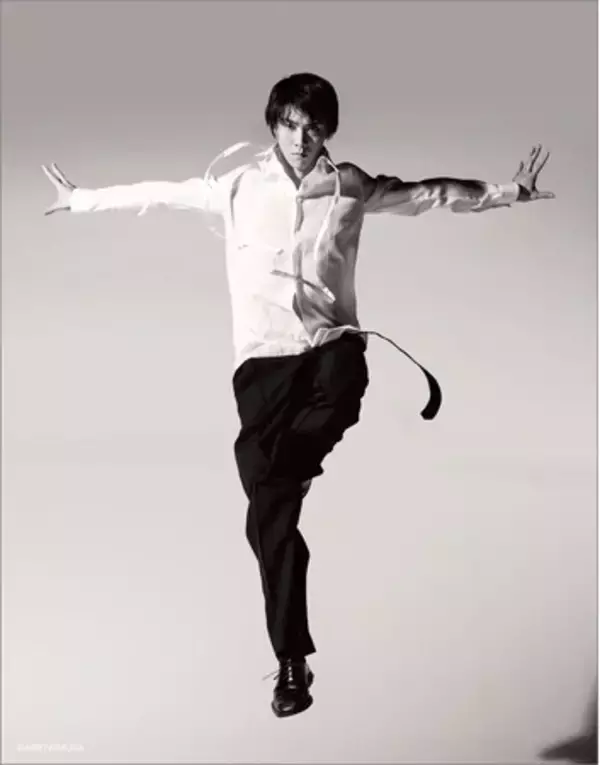 羽生結弦の輝きをあなたの空間に--「羽生結弦プレミアムキャンバスパネル」発売決定！