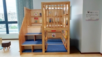 読むことも、遊びになる。企業版ふるさと納税を通じて、子どもたちが遊びながら本と出会う木製本棚『BOOK PARK（ブックパーク）』を志布志市へ寄贈