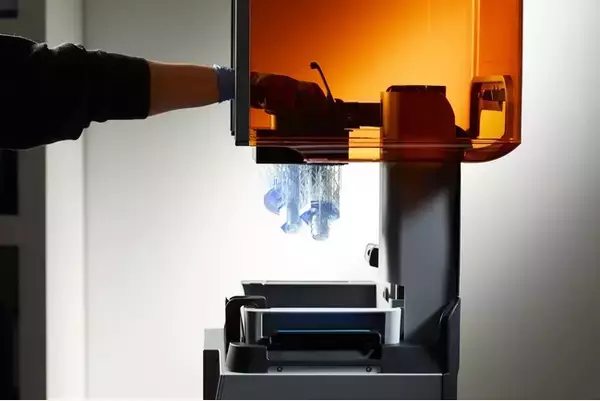 驚異の印刷成功率 99% ！　Formlabs Form 4 の完成度の高さ