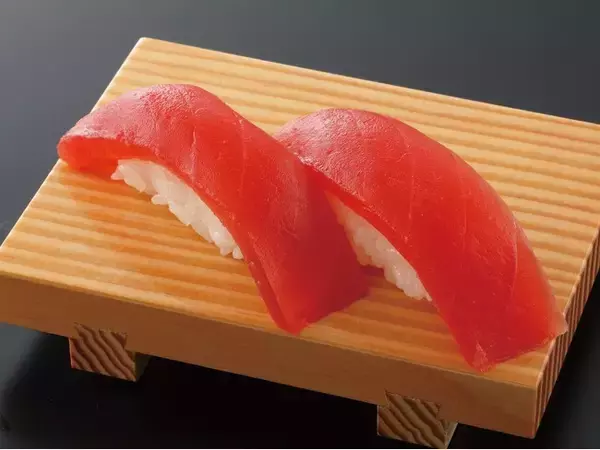 「まぐろ問屋 恵み」横浜ワールドポーターズ店、新コンセプト始動。若手寿司“織人”デビューの場「鮨道場」