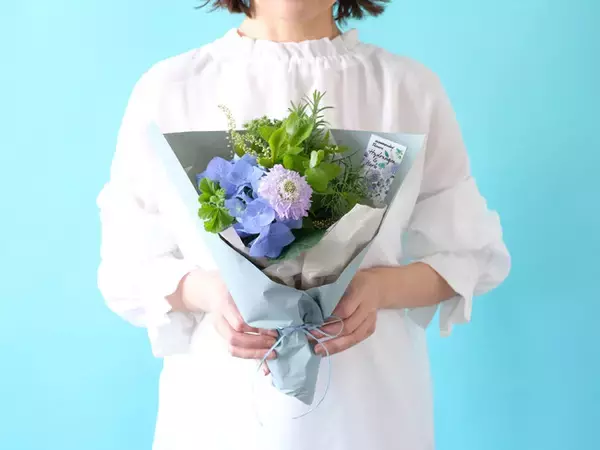 父の日ギフトにもおすすめ！“家族”の花言葉の「アジサイ」と爽やかな旬の香りを楽しむ「ハーブ」のアイテムを展開