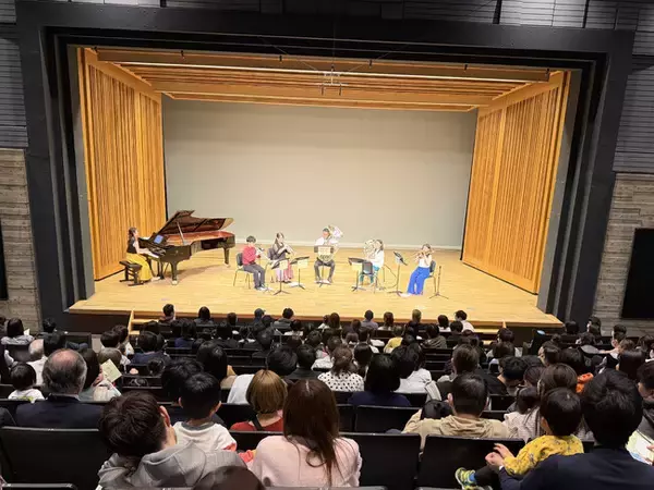 累計動員5,000名を突破！「0歳からの金管アンサンブル×絵本」全3公演が満席で終演。未就学児が挑んだ“朗読チャレンジ”など、音楽で読書の輪を広げる。