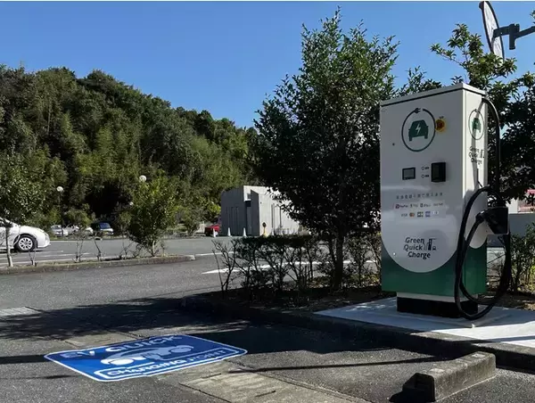 静岡県浜松市「うなぎパイファクトリー」に従量課金方式、非会員制の EV充電”グリーンチャージ”を設置しました