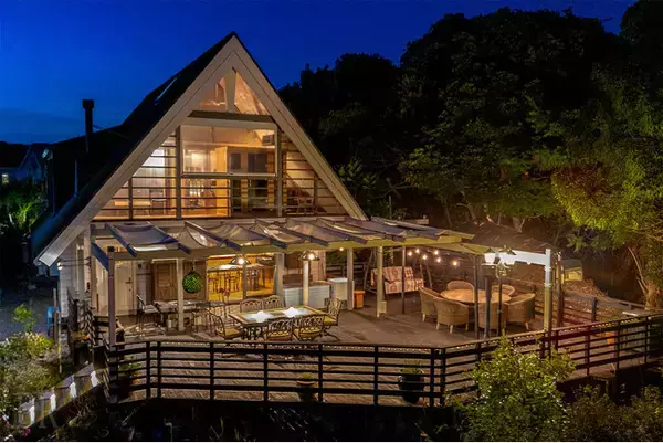 【新掲載】相模湾を一望！床面積130平方メートル の広々空間を誇る愛犬家のための1棟貸切ヴィラ「Breeze＆Dog（ブリーズ＆ドッグ）」（神奈川）予約受付開始