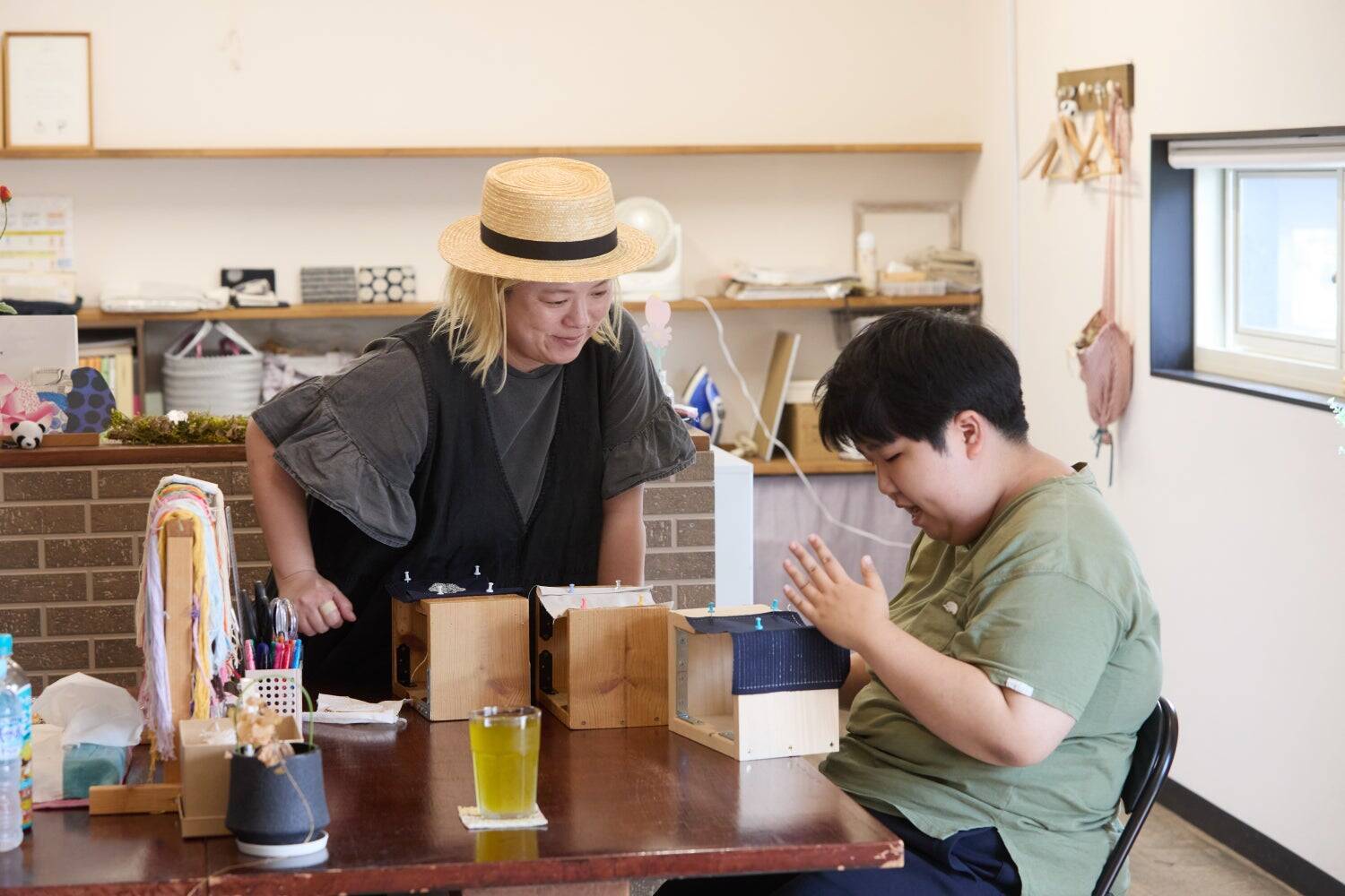 「与えられる福祉から、与えるクリエイティブへ」  TOMOSが社会との“きっかけ”をつくる理由