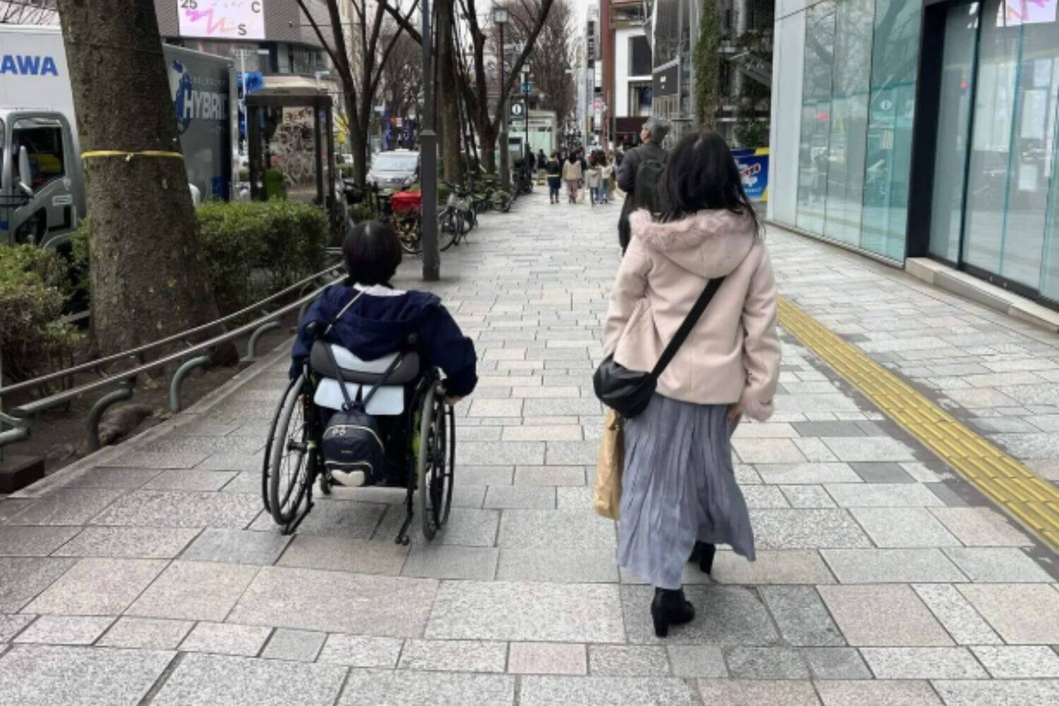 「与えられる福祉から、与えるクリエイティブへ」  TOMOSが社会との“きっかけ”をつくる理由